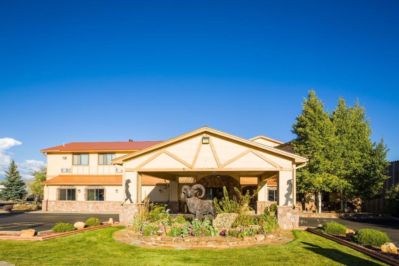 Alpine Inn & Suites Gunnison Ngoại thất bức ảnh